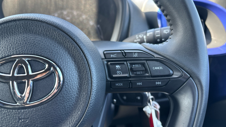 Toyota Aygo X 1.0 VVT-i Edge 5dr Petrol Hatchback